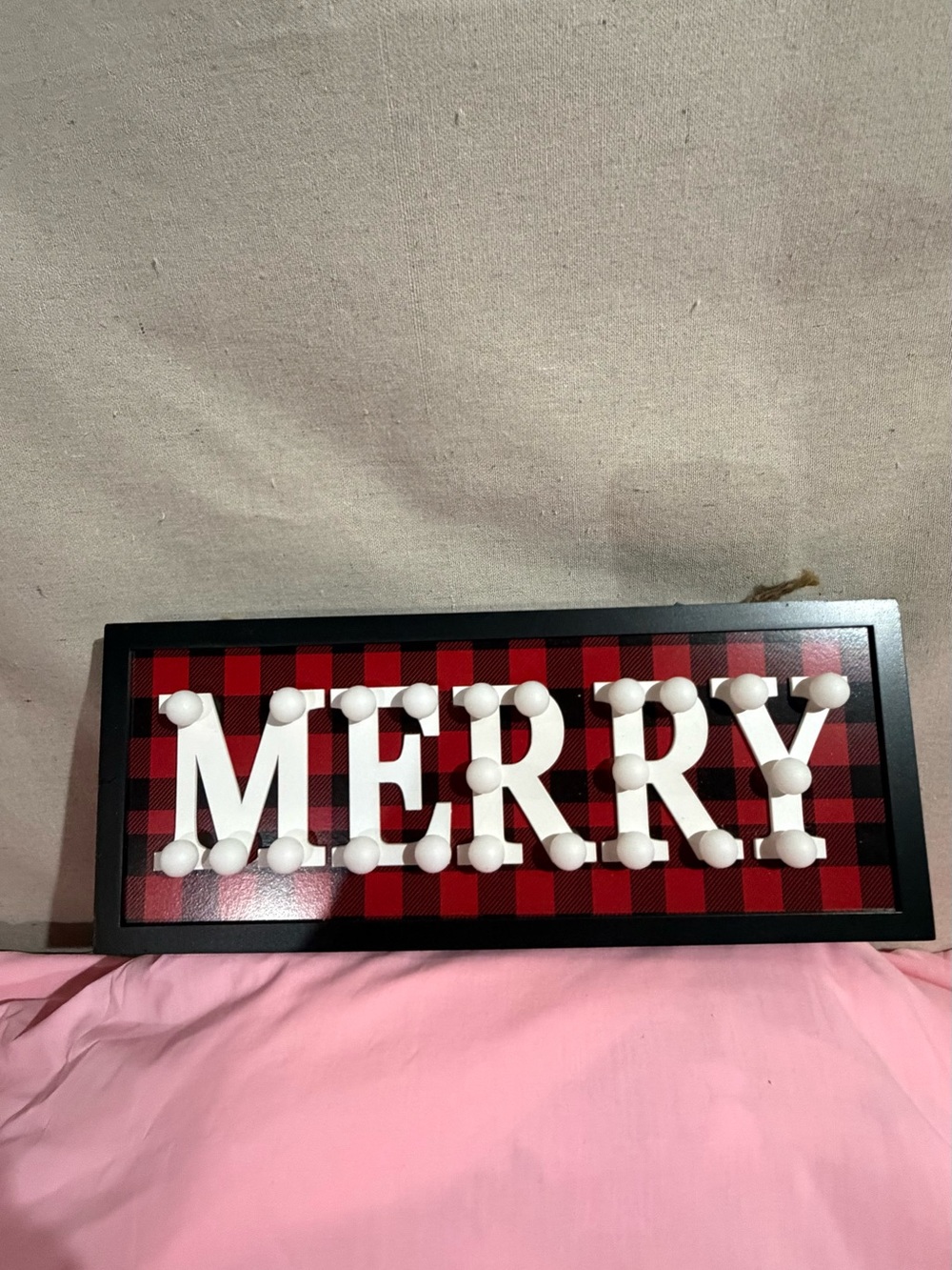 Holiday 'MERRY' Light-Up Plaid Sign - Red/Black